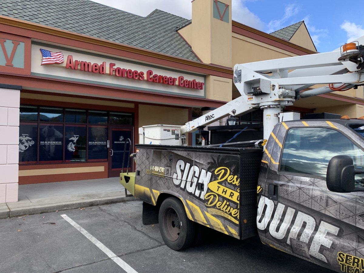 Grants Pass Armed Forces Career Center Sign – The Sign Dude